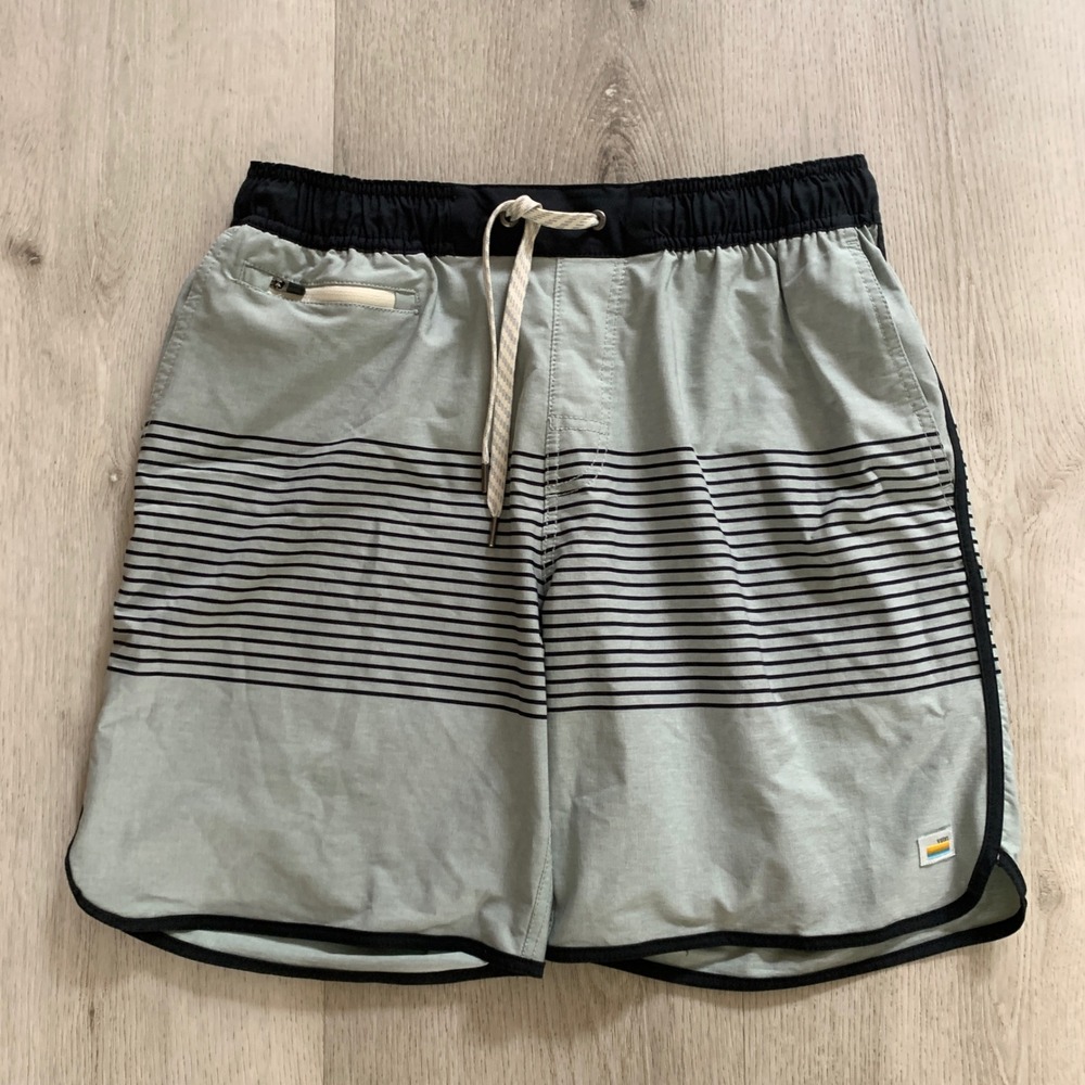 Vuori Banks Board Shorts Mens Medium Sage Green Black Striped 4-Way Stretch V330